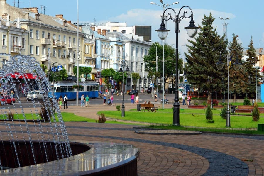 Вінниця – Умань автобус | квитки, час у дорозі та поради